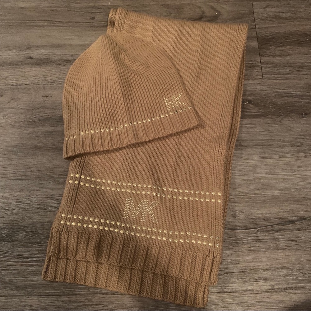 NWOT Michael Kors scarf and beanie set